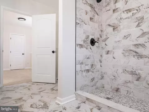 Bath - 813 208th St, Pasadena, MD 21122 photo 7 of 7