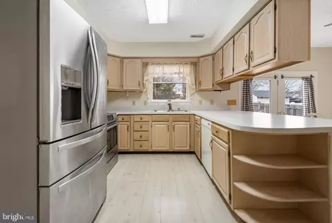 Kitchen - 962 9th St, Pasadena, MD 21122 photo 1 of 4