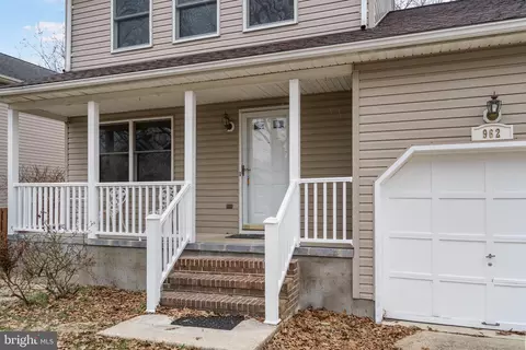 Exterior - 962 9th St, Pasadena, MD 21122 photo 6 of 6