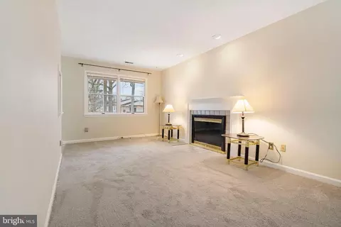 Living - 962 9th St, Pasadena, MD 21122 photo 2 of 3