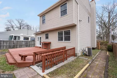 Exterior - 962 9th St, Pasadena, MD 21122 photo 5 of 6
