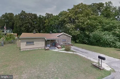 912 Amelia Ave NE, Glen Burnie, MD 21060