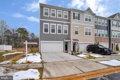 2063 Hinshaw Dr, Odenton, MD 21113