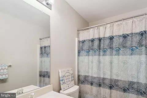 Bath - 813 209th St, Pasadena, MD 21122 photo 4 of 4