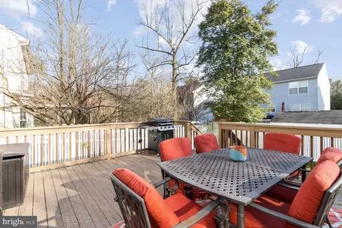 Exterior - 813 209th St, Pasadena, MD 21122 photo 3 of 5