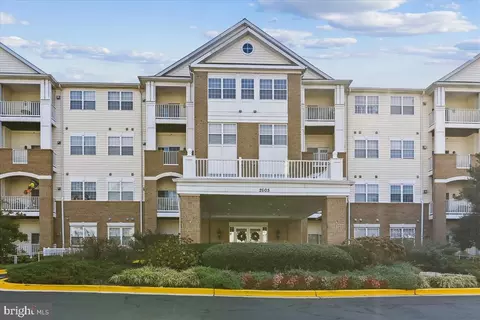 2605 Chapel Lake Dr #102, Gambrills, MD 21054