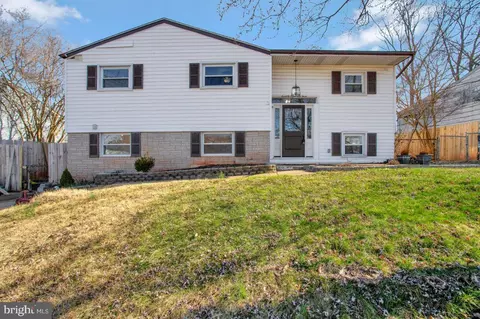 7853 Twin Ridge Dr, Glen Burnie, MD 21061