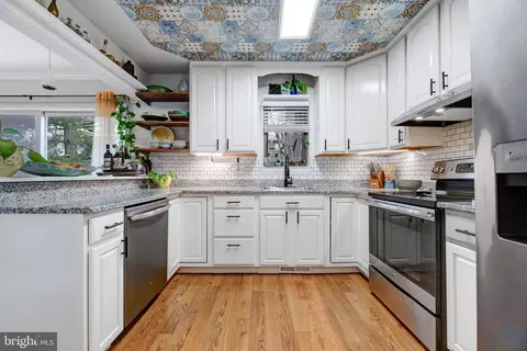 1201 Driftwood Ct, Arnold, MD 21012
