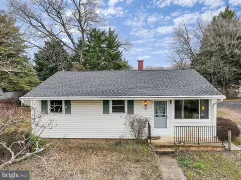 136 Washington Rd, Edgewater, MD 21037