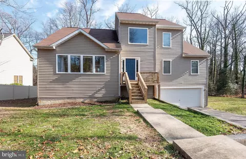 Exterior - 327 N Ferry Point Rd, Pasadena, MD 21122 photo 19 of 22