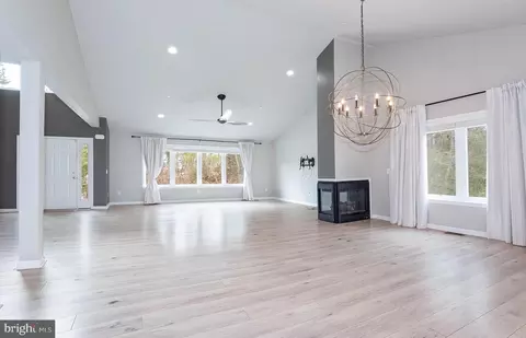 Living - 327 N Ferry Point Rd, Pasadena, MD 21122 photo 1 of 2