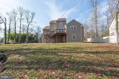 Exterior - 327 N Ferry Point Rd, Pasadena, MD 21122 photo 17 of 22