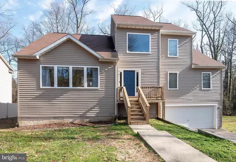 Exterior - 327 N Ferry Point Rd, Pasadena, MD 21122 photo 20 of 22