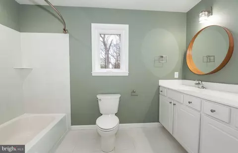 Bath - 327 N Ferry Point Rd, Pasadena, MD 21122 photo 2 of 5