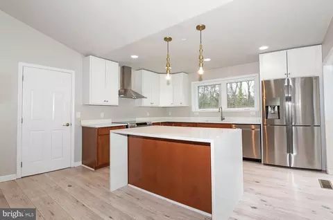 Kitchen - 327 N Ferry Point Rd, Pasadena, MD 21122 photo 1 of 6