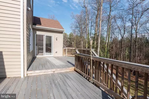 Exterior - 327 N Ferry Point Rd, Pasadena, MD 21122 photo 13 of 22