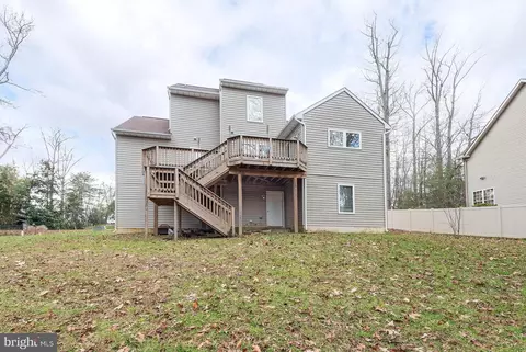 Exterior - 327 N Ferry Point Rd, Pasadena, MD 21122 photo 4 of 22