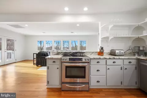 1820 Woods Rd, Annapolis, MD 21401 photo 13