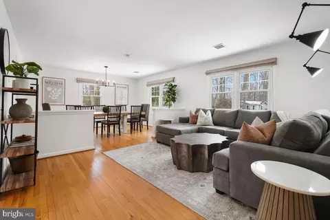 1820 Woods Rd, Annapolis, MD 21401 photo 5