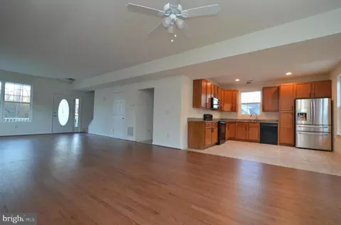 3588 2nd Ave, Edgewater, MD 21037 photo 2