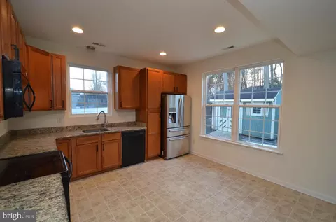 3588 2nd Ave, Edgewater, MD 21037 photo 4