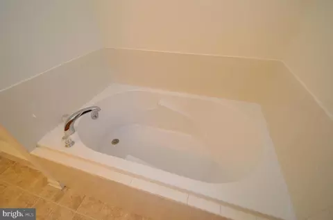 3588 2nd Ave, Edgewater, MD 21037 photo 17