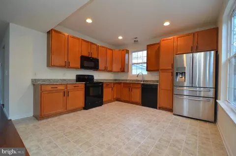 3588 2nd Ave, Edgewater, MD 21037 photo 3