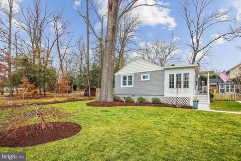 158 Southdown Rd, Edgewater, MD 21037