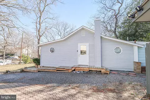 Exterior - 1724 Shore Dr, Edgewater, MD 21037 photo 3 of 14