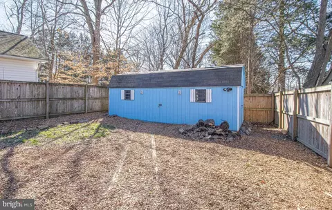 Exterior - 1724 Shore Dr, Edgewater, MD 21037 photo 7 of 14