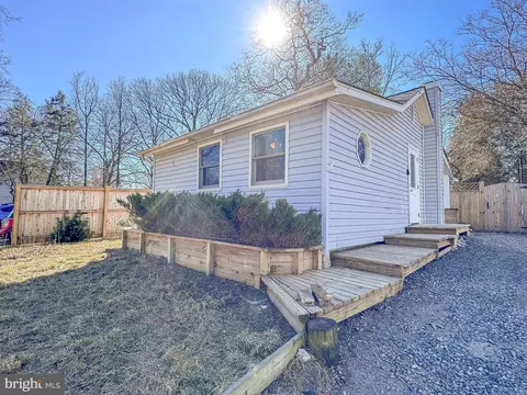 Exterior - 1724 Shore Dr, Edgewater, MD 21037 photo 12 of 14