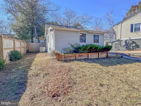 Exterior - 1724 Shore Dr, Edgewater, MD 21037 photo 13 of 14