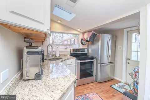 Kitchen - 1724 Shore Dr, Edgewater, MD 21037 photo 1 of 3