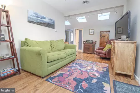 Living - 1724 Shore Dr, Edgewater, MD 21037 photo 4 of 4