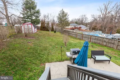 7700 Princess Pl, Pasadena, MD 21122 photo 23