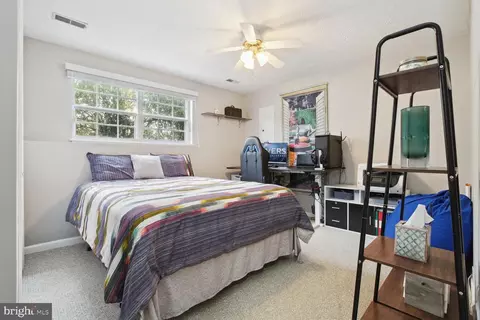 7700 Princess Pl, Pasadena, MD 21122 photo 17