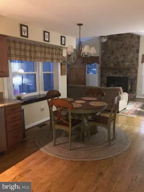 1301 Boxgrove Ct, Pasadena, MD 21122 photo 7