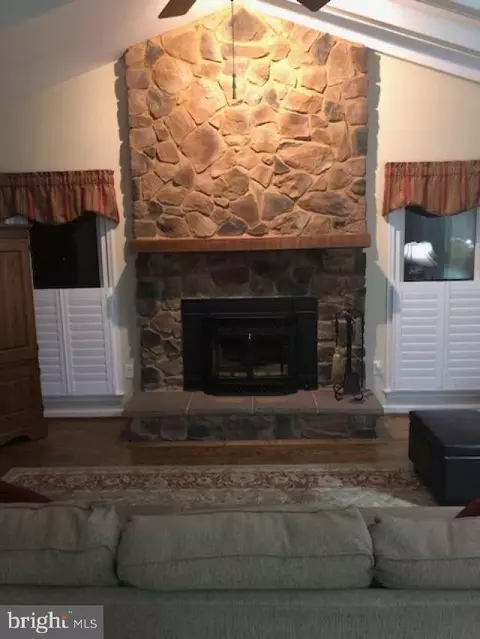1301 Boxgrove Ct, Pasadena, MD 21122 photo 11