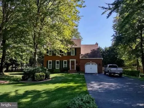 1301 Boxgrove Ct, Pasadena, MD 21122