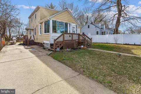 Exterior - 1009 Monroe St, Annapolis, MD 21403 photo 4 of 10