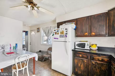 Kitchen - 1009 Monroe St, Annapolis, MD 21403 photo 5 of 5