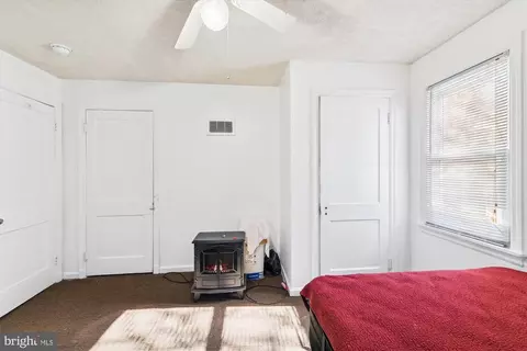 Bedroom - 1009 Monroe St, Annapolis, MD 21403 photo 4 of 10