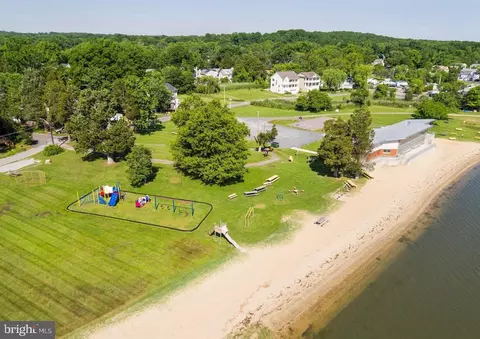 View/Area - 3594 2nd Ave, Edgewater, MD 21037 photo 2 of 2