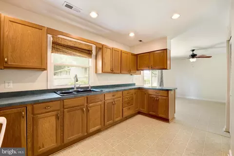 Kitchen - 3594 2nd Ave, Edgewater, MD 21037 photo 4 of 4