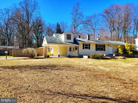 Exterior - 3594 2nd Ave, Edgewater, MD 21037 photo 2 of 6