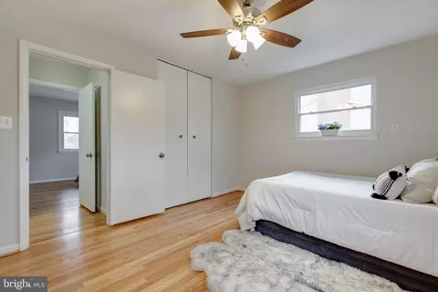 Bedroom - 517 Williamsburg Ln, Odenton, MD 21113 photo 4 of 14
