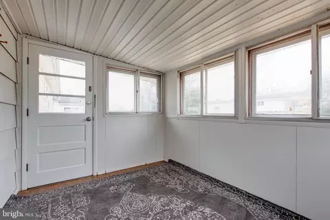 Bedroom - 517 Williamsburg Ln, Odenton, MD 21113 photo 1 of 14
