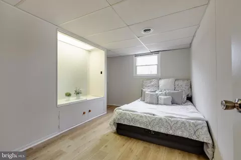 Bedroom - 517 Williamsburg Ln, Odenton, MD 21113 photo 12 of 14