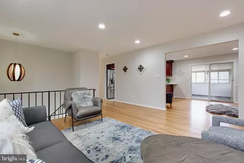 Living - 517 Williamsburg Ln, Odenton, MD 21113 photo 3 of 10