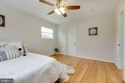 Bedroom - 517 Williamsburg Ln, Odenton, MD 21113 photo 5 of 14